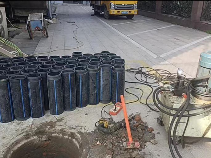 玛曲PE置换管厂家 DN315置换管 非开挖管短管置换